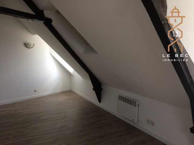 Bien: LOCATION STUDIO CENTRE VANNES
