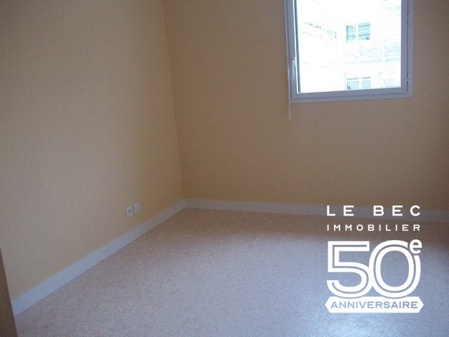 Bien: A louer appartement T3 Saint Avé