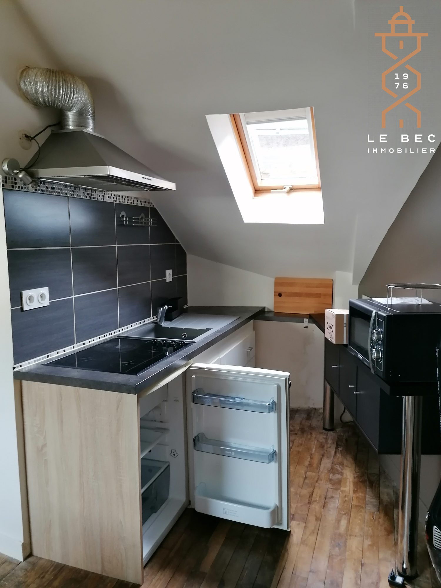 Bien: A louer Studio meublé VANNES