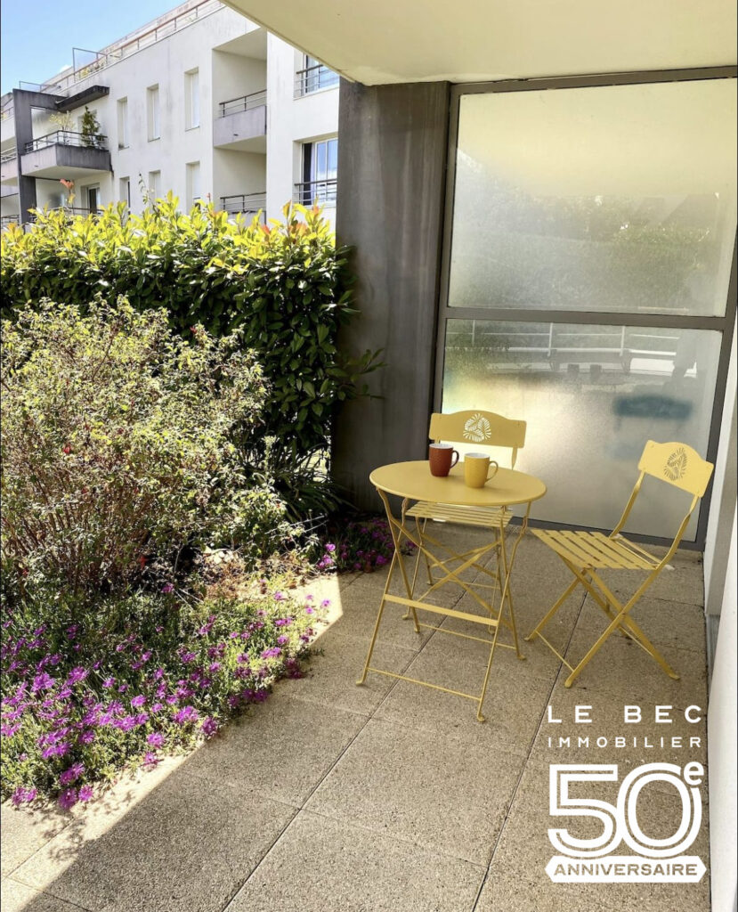 Bien: A LOUER T2 MEUBLE VANNES OUEST