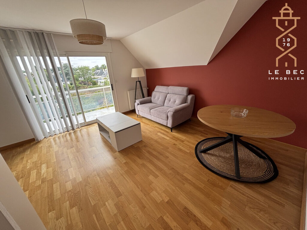 Bien: A louer T2 meublé Vannes Ouest