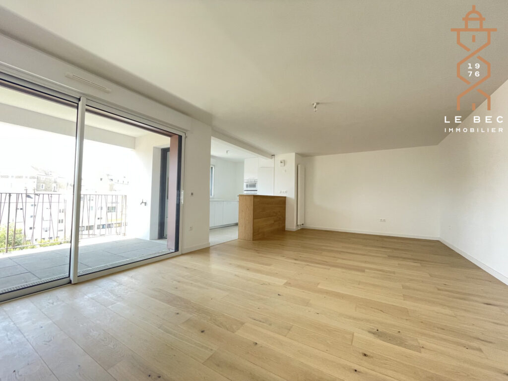 Bien: Location T4 meublé Vannes centre ville