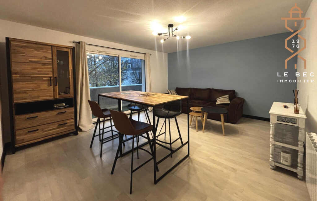 Bien: A louer T3 meublé VANNES