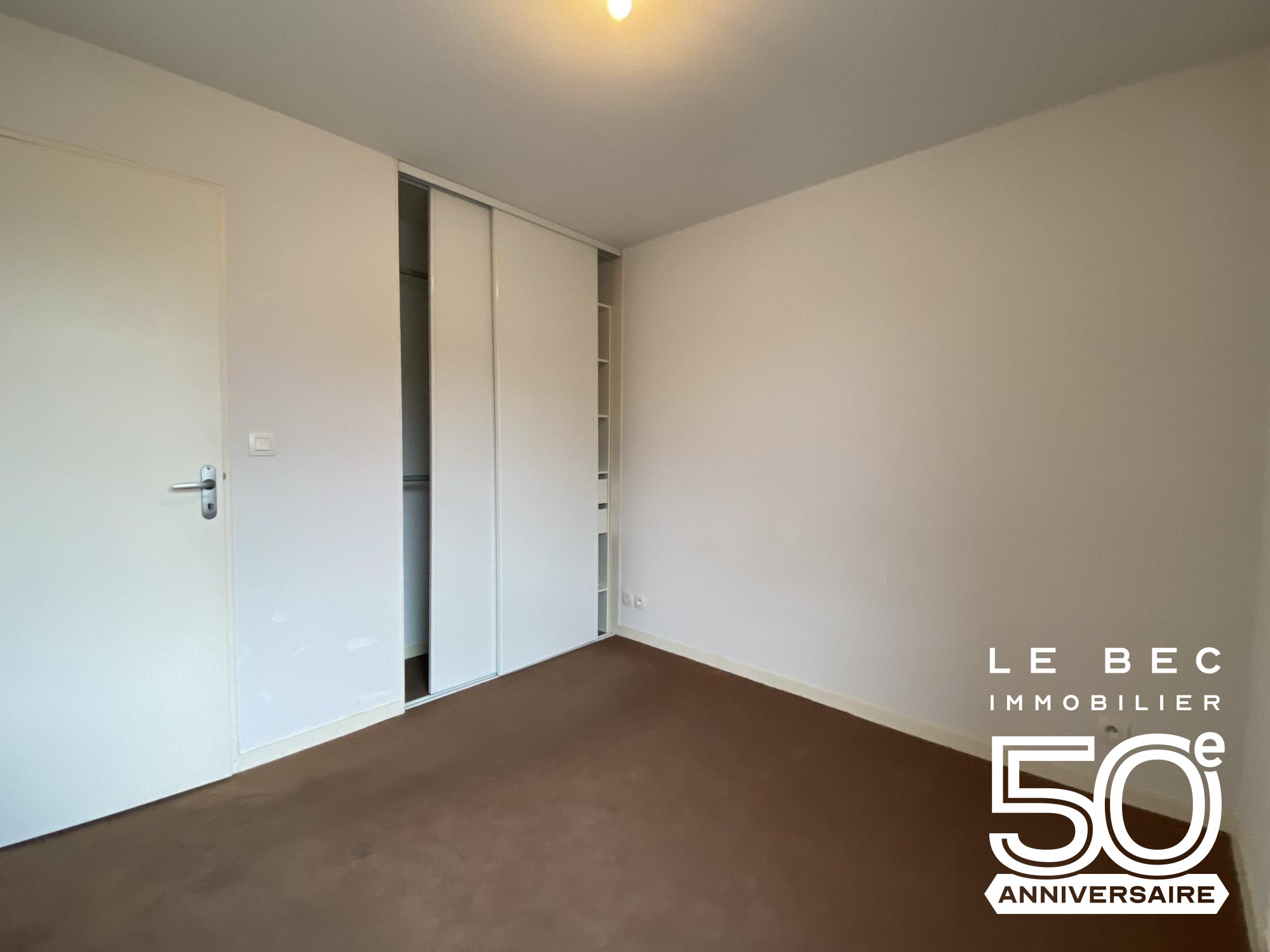 Bien: A louer T2 vide Vannes