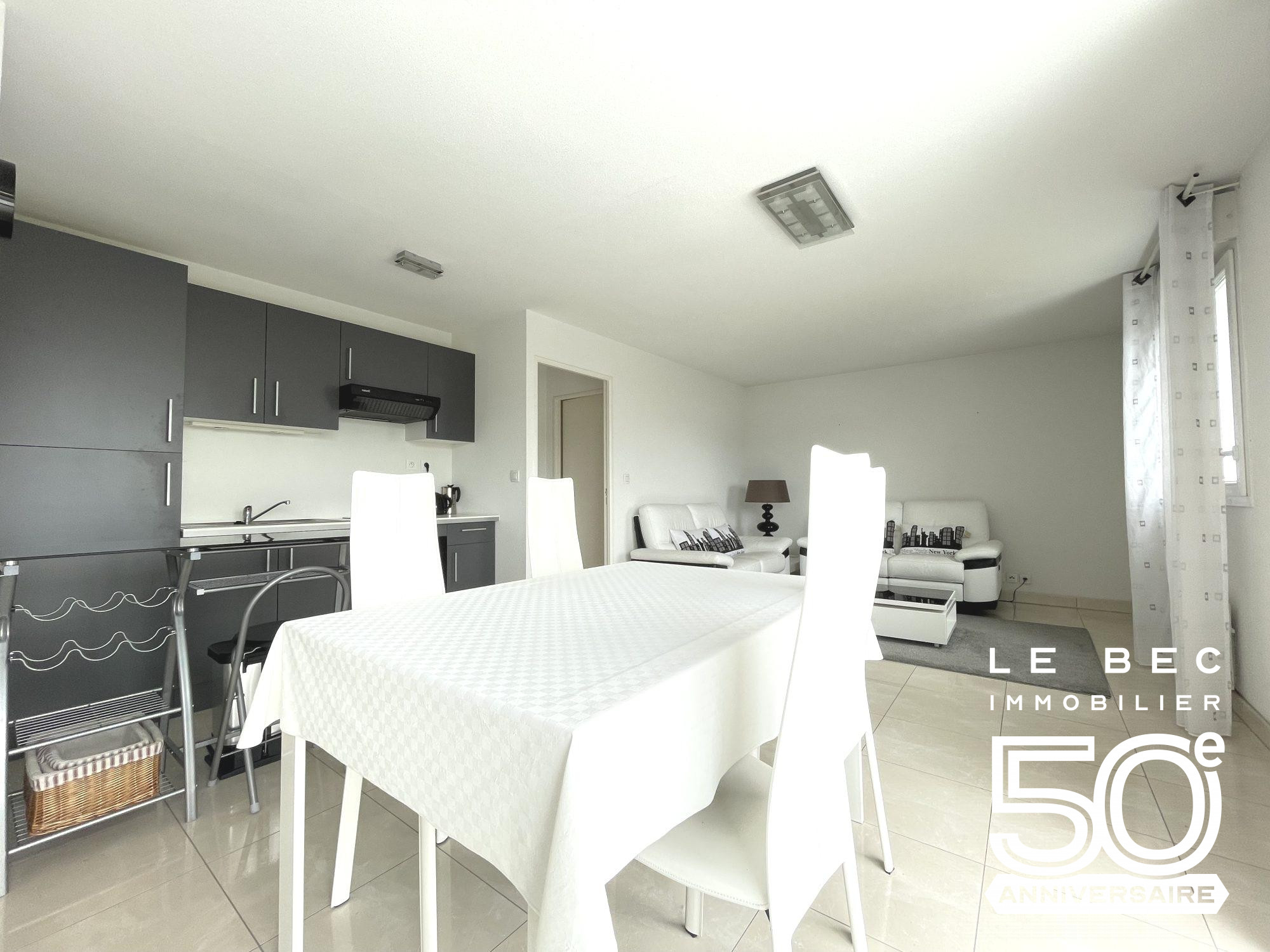 Bien: Location T2 meublé Vannes