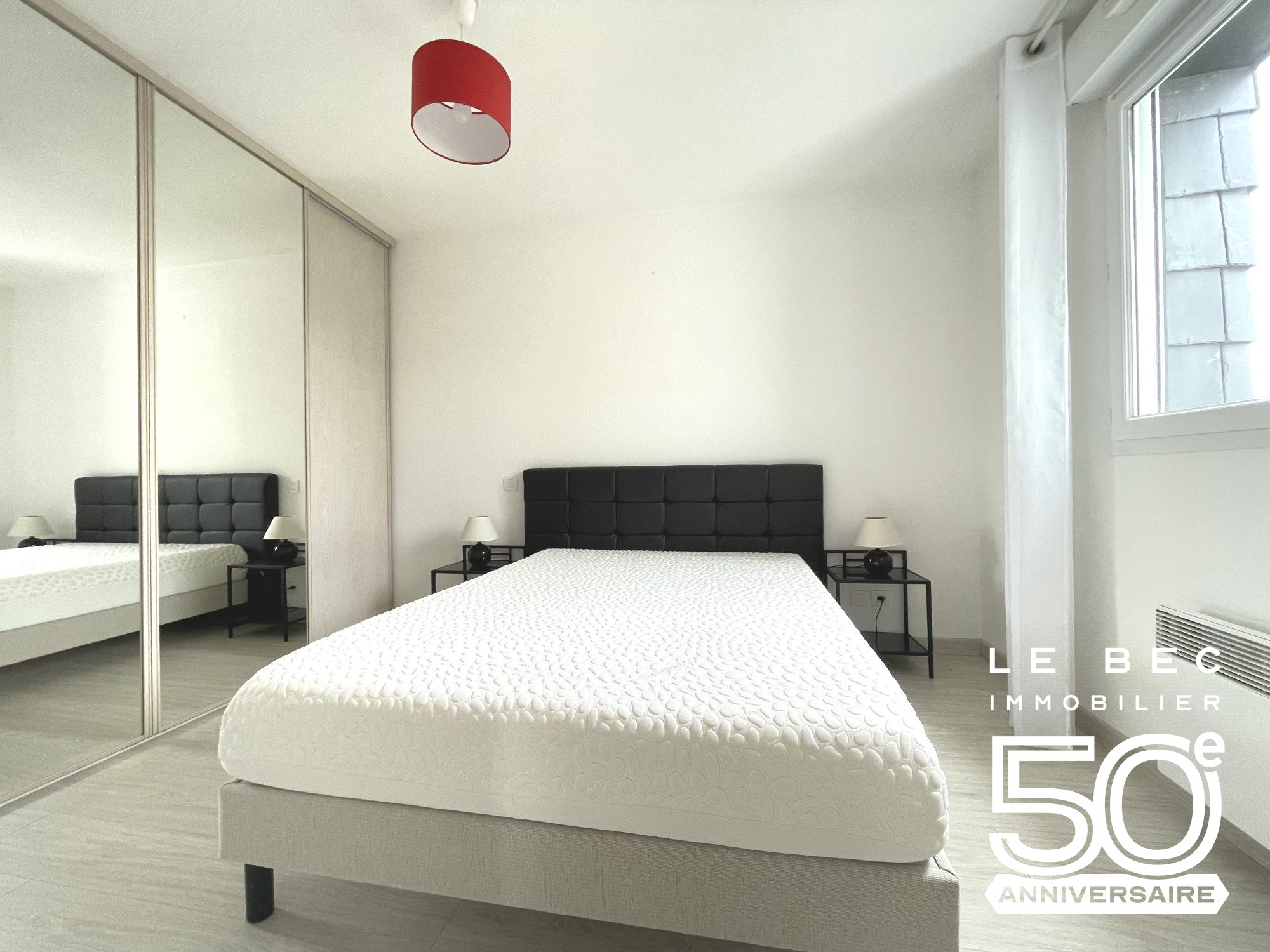 Bien: Location T2 meublé Vannes