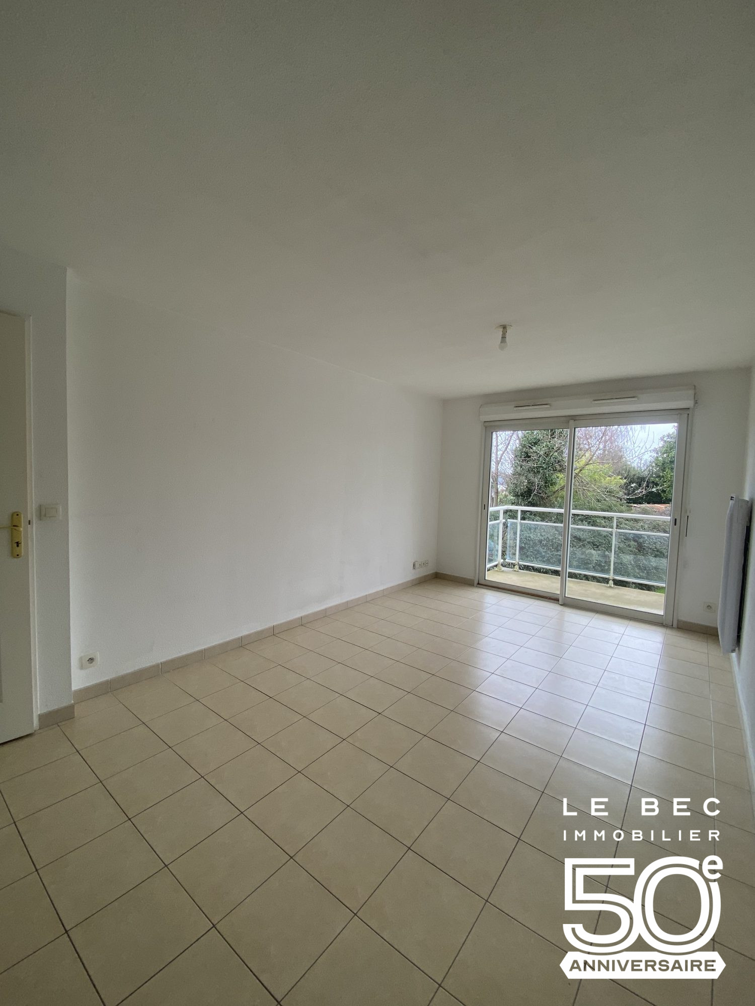 Bien: A louer Appartement T2 PLESCOP