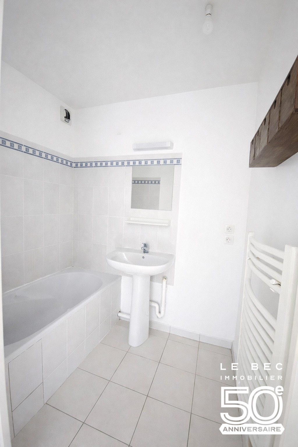 Bien: A louer Appartement T2 PLESCOP