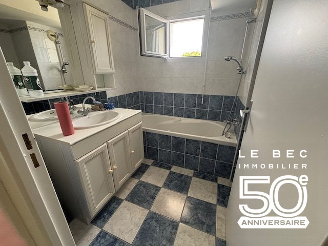 Bien: A louer appartement T3 VANNES