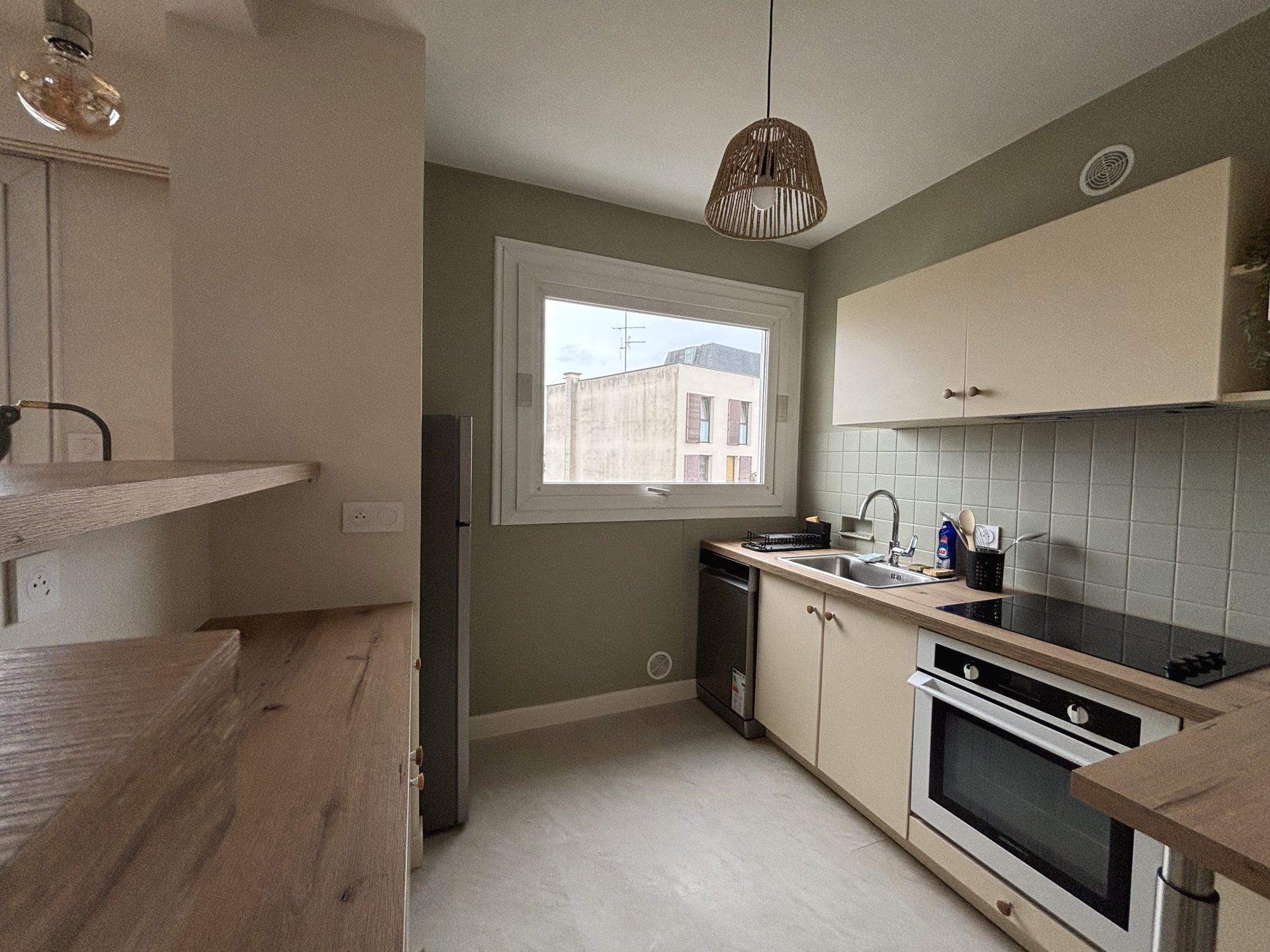 Bien: A LOUER T3 MEUBLE VANNES CENTRE VILLE