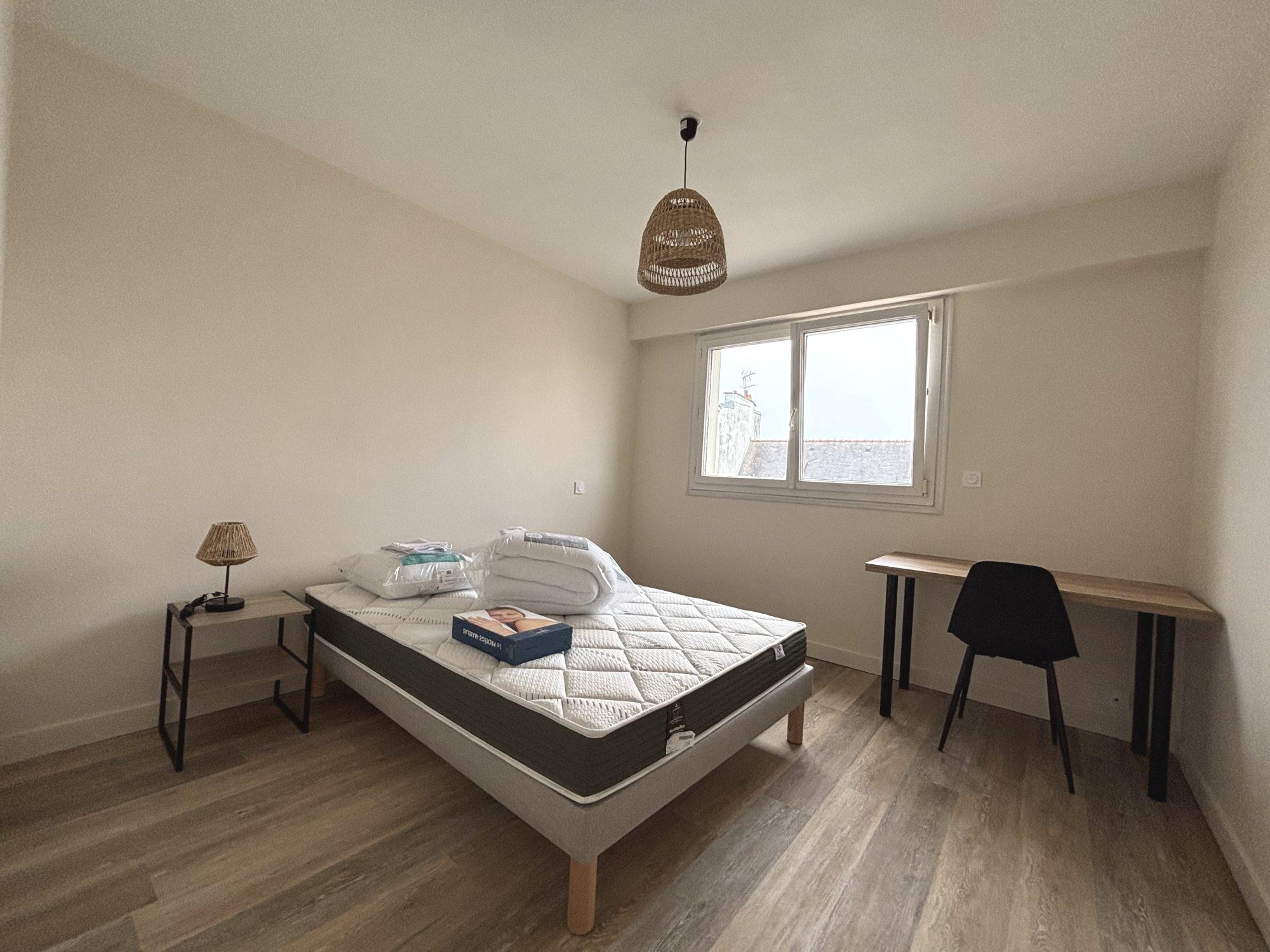 Bien: A LOUER T3 MEUBLE VANNES CENTRE VILLE