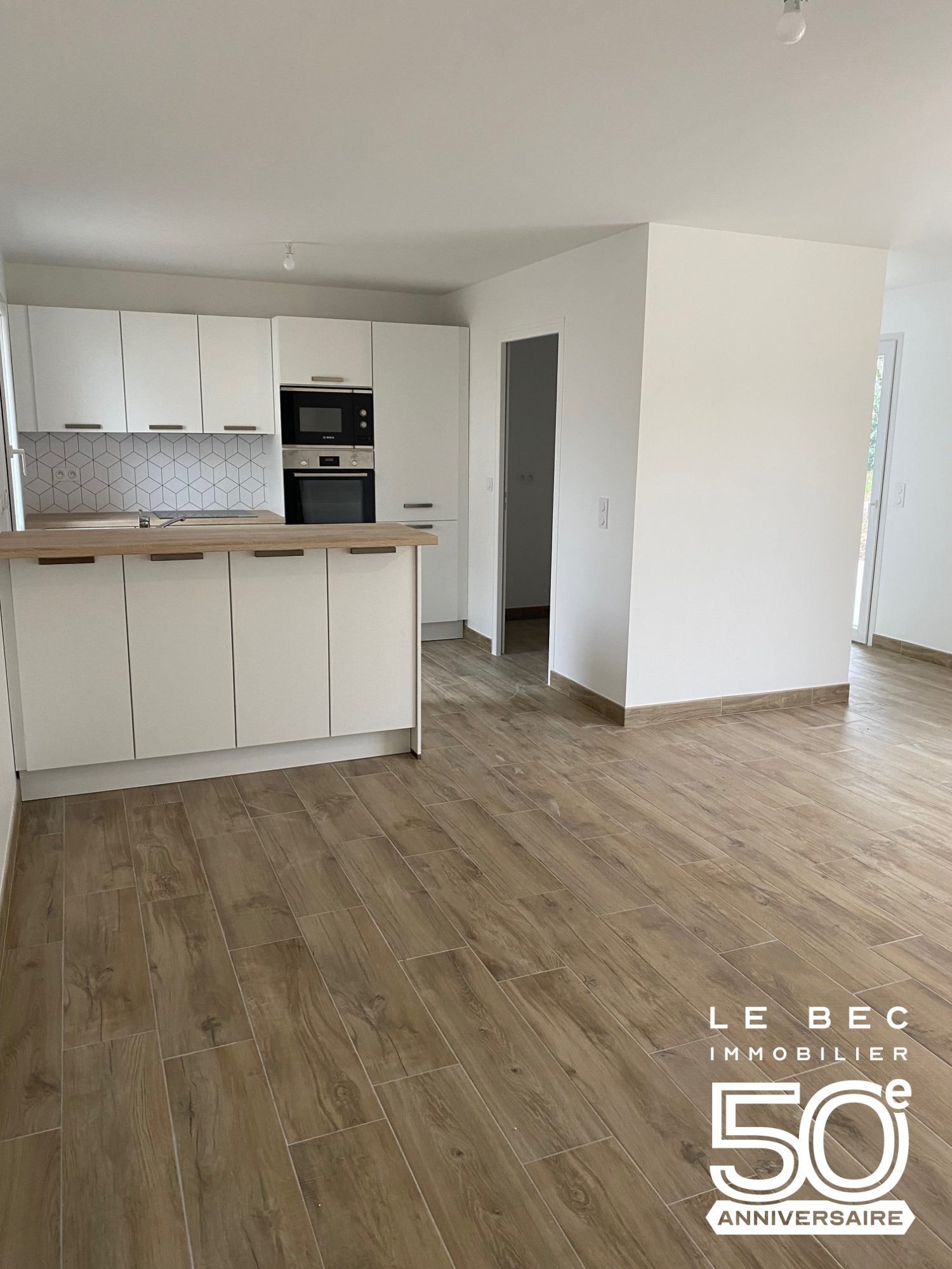 Bien: A LOUER MAISON CONTEMPORAINE 4 CHAMBRES MONTERBLANC