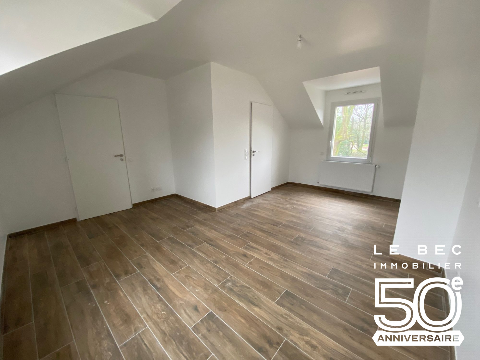 Bien: A LOUER MAISON CONTEMPORAINE 4 CHAMBRES MONTERBLANC