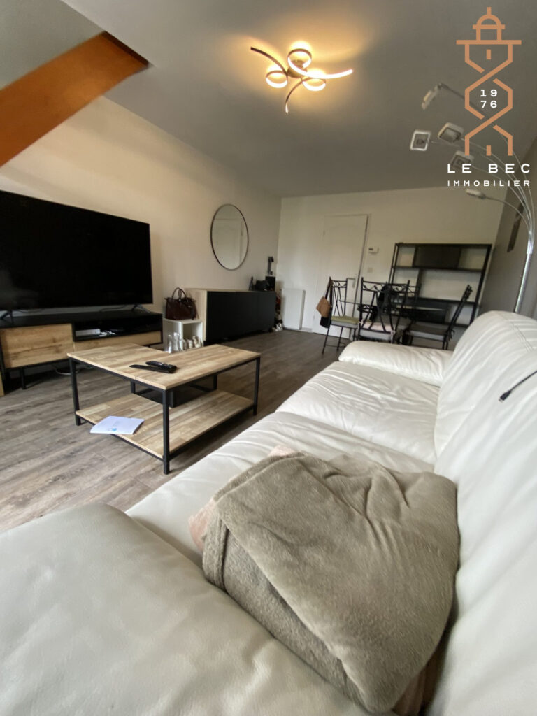 Bien: A louer maison meublée 2 chambres Vannes Ouest