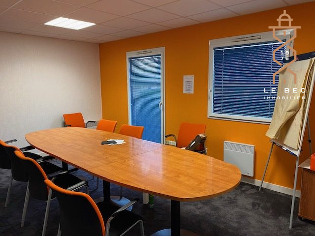 Bien: VANNES NORD, ensemble de bureaux situé dans une zone tertiaire très dynamique