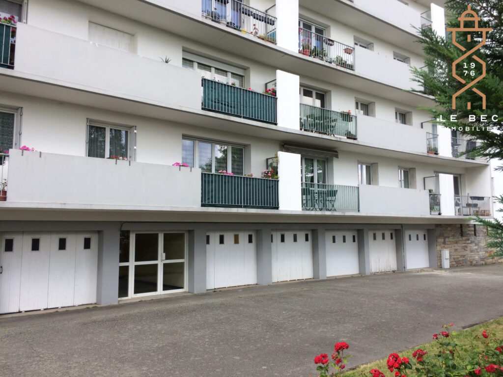 Bien: VANNES APPARTEMENT TYPE 3 A RAFFRAICHIR