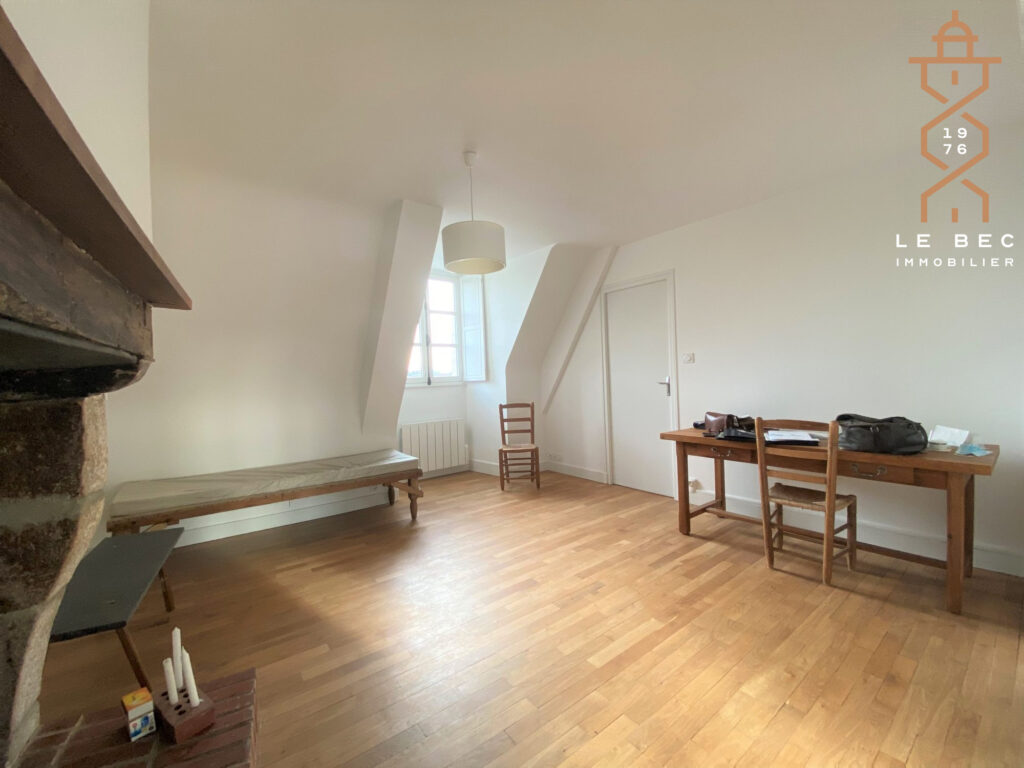 Bien: Appartement duplex 2 pièces à Vannes