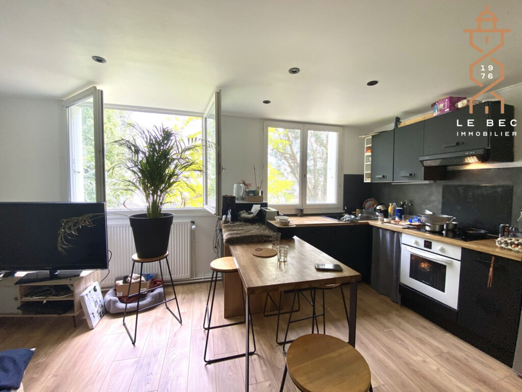 Bien: Appartement Type 3 à Vendre centre ville de VANNES