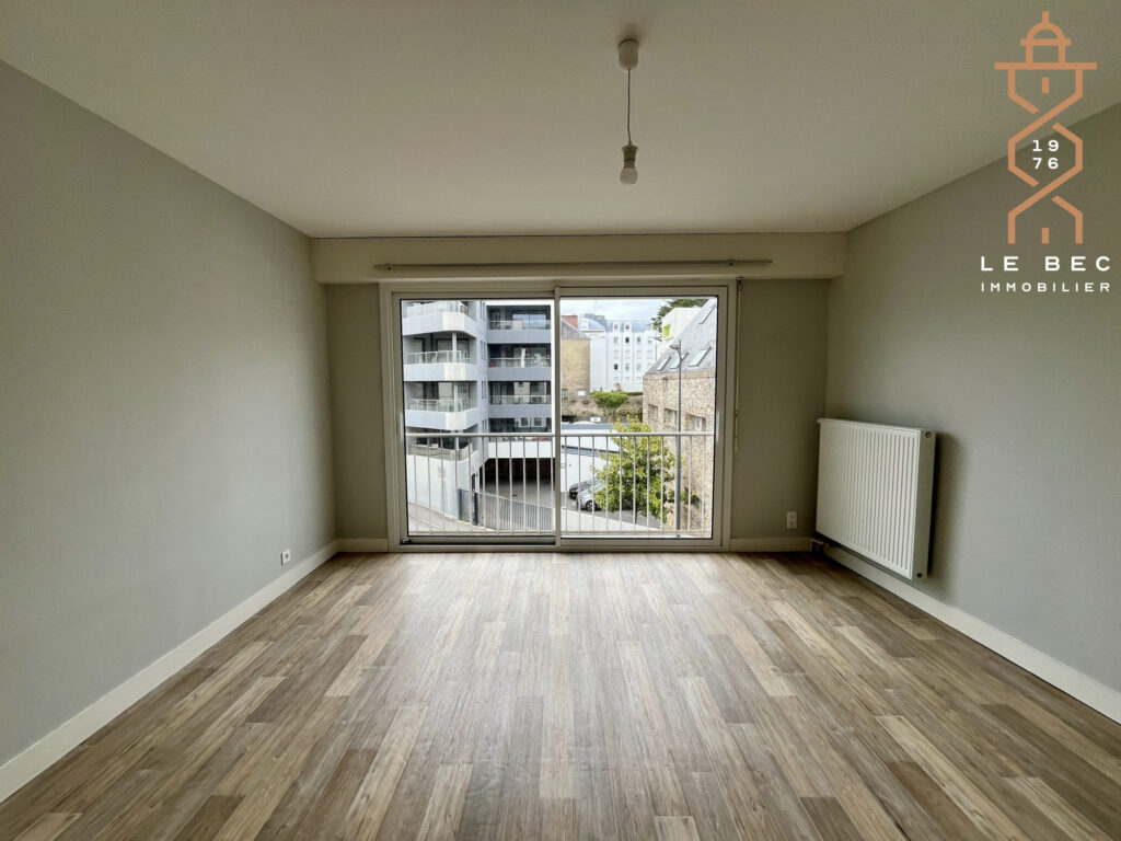 Bien: A VENDRE T3 Centre-Ville