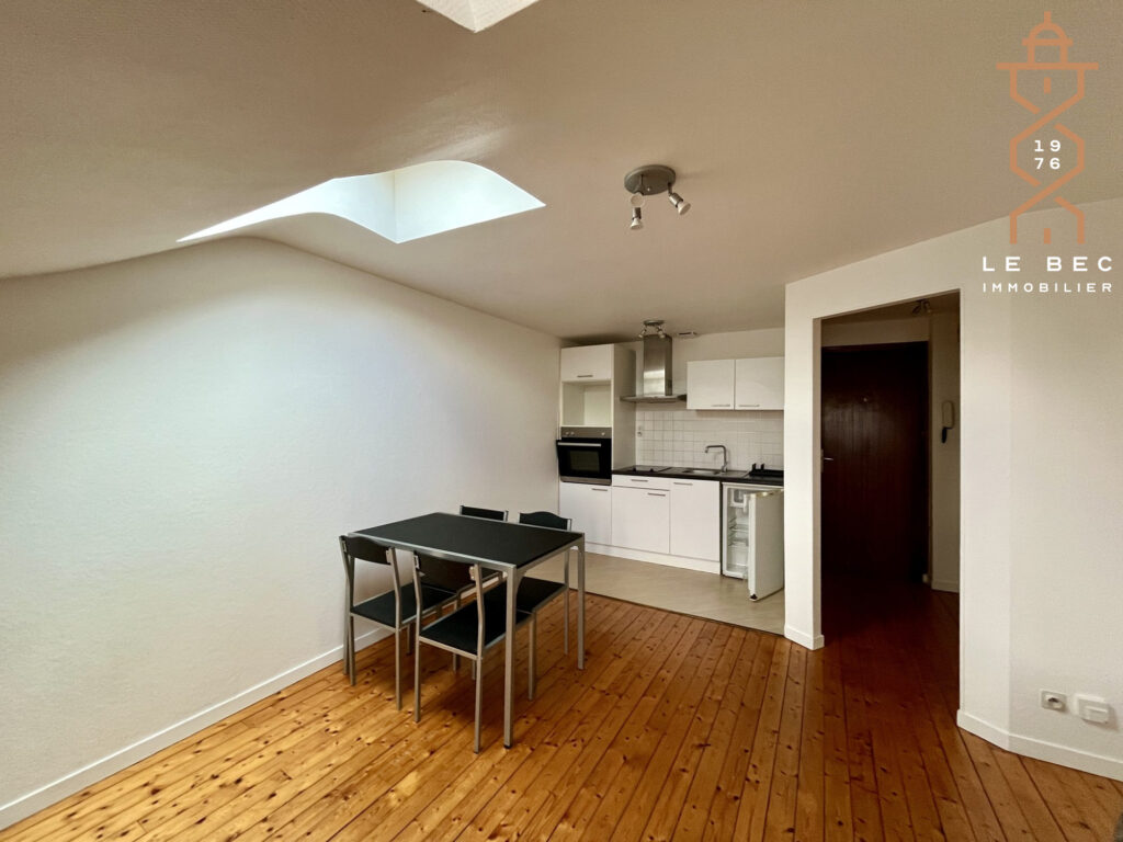 Bien: Appartement 2 pièces à Vendre centre ville de  VANNES