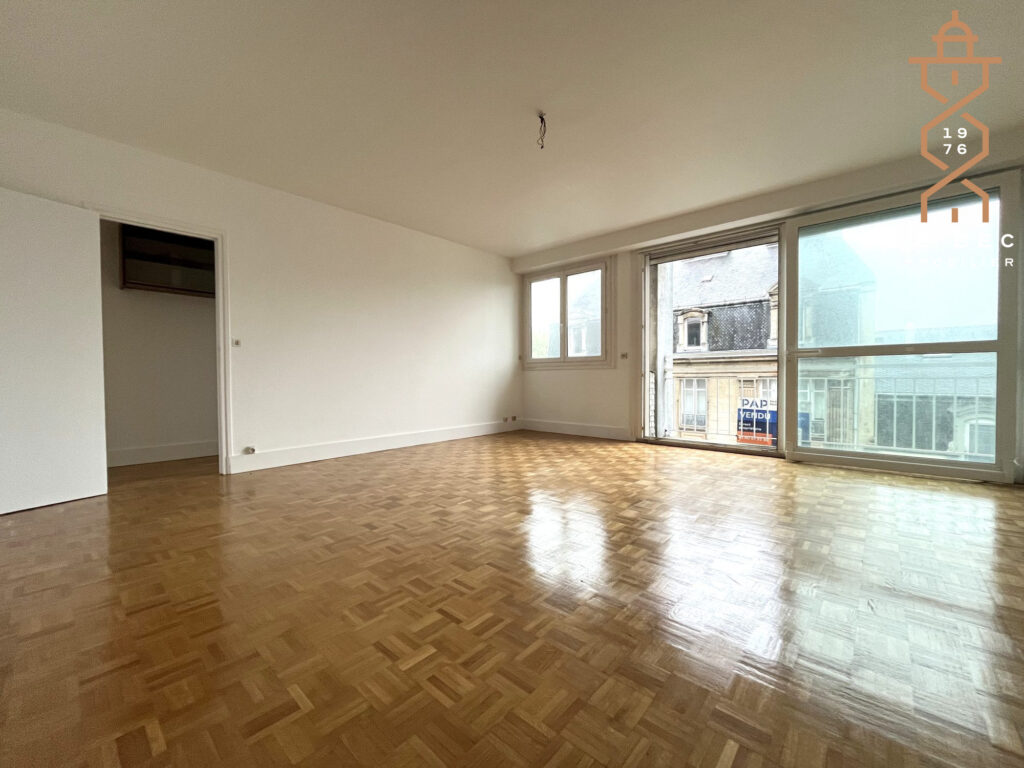Bien: Appartement type 3 à Vendre au centre ville de VANNES