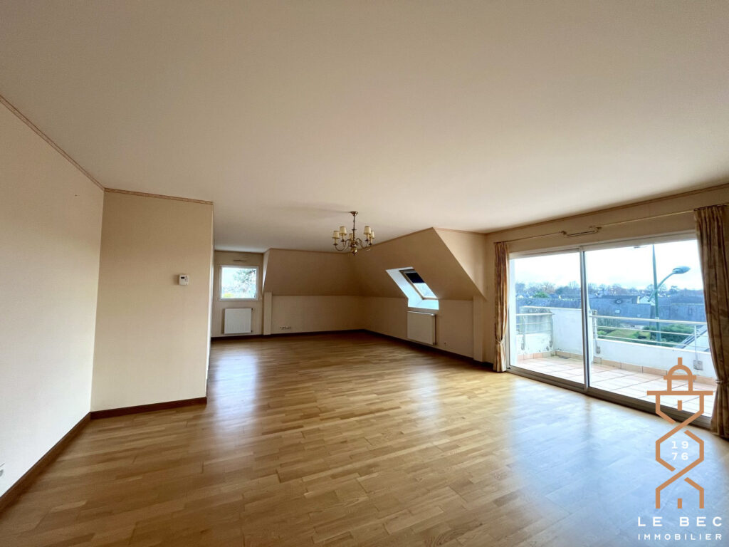 Bien: Appartement 4 chambres à Vendre - Limite Vannes à SÉNÉ