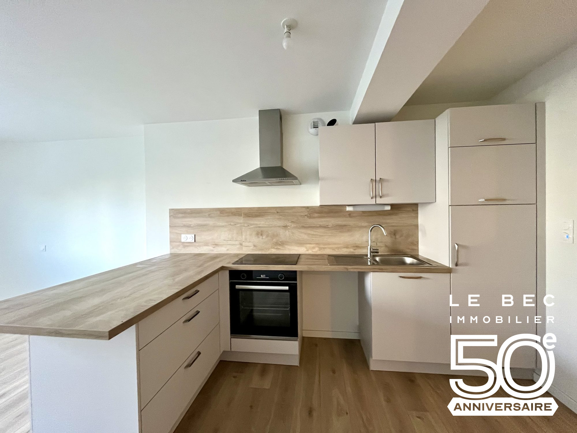 Bien: Grand studio refait à neuf à Vendre - Quartier Cliscouët, VANNES