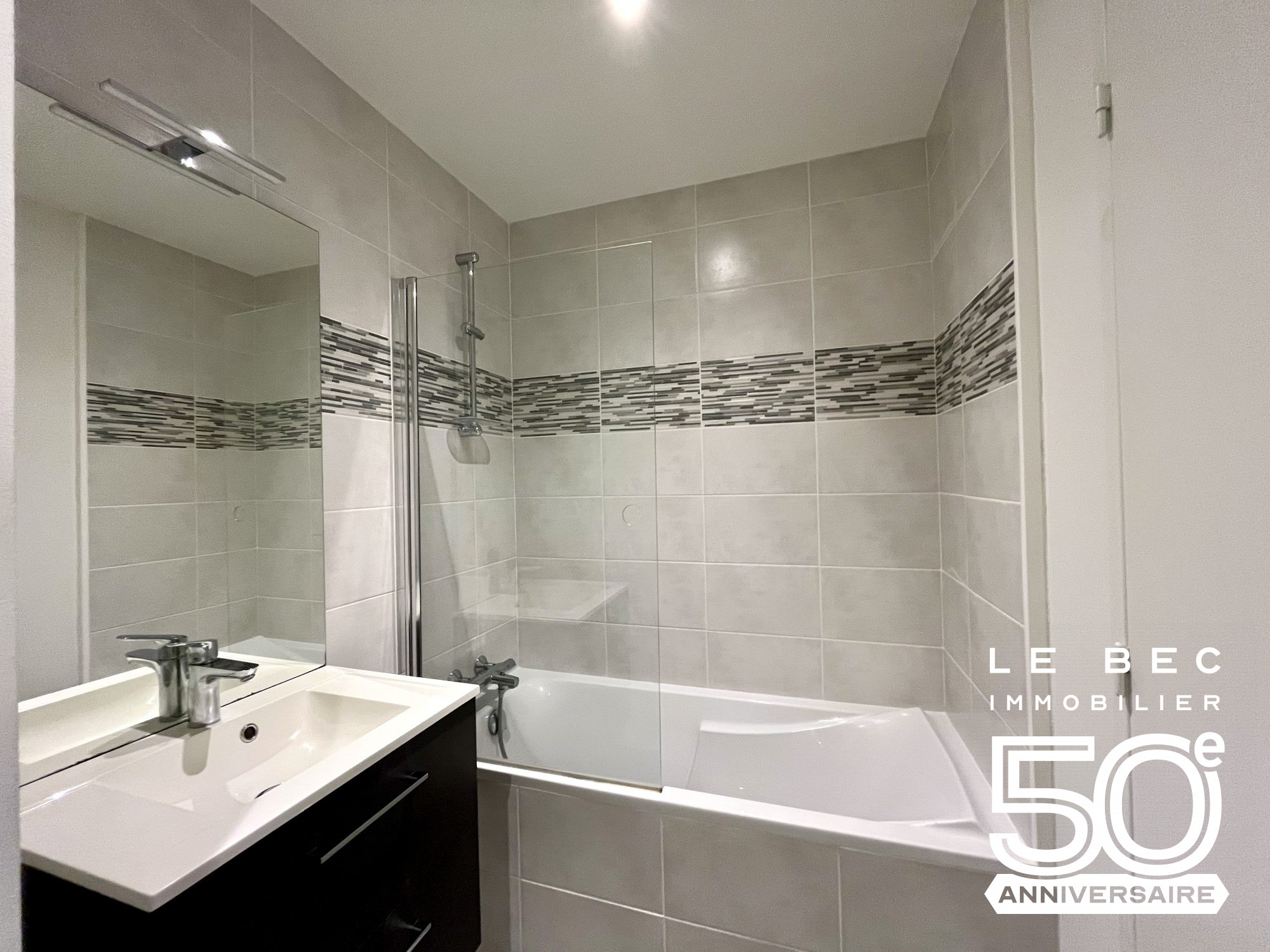 Bien: Grand studio refait à neuf à Vendre - Quartier Cliscouët, VANNES