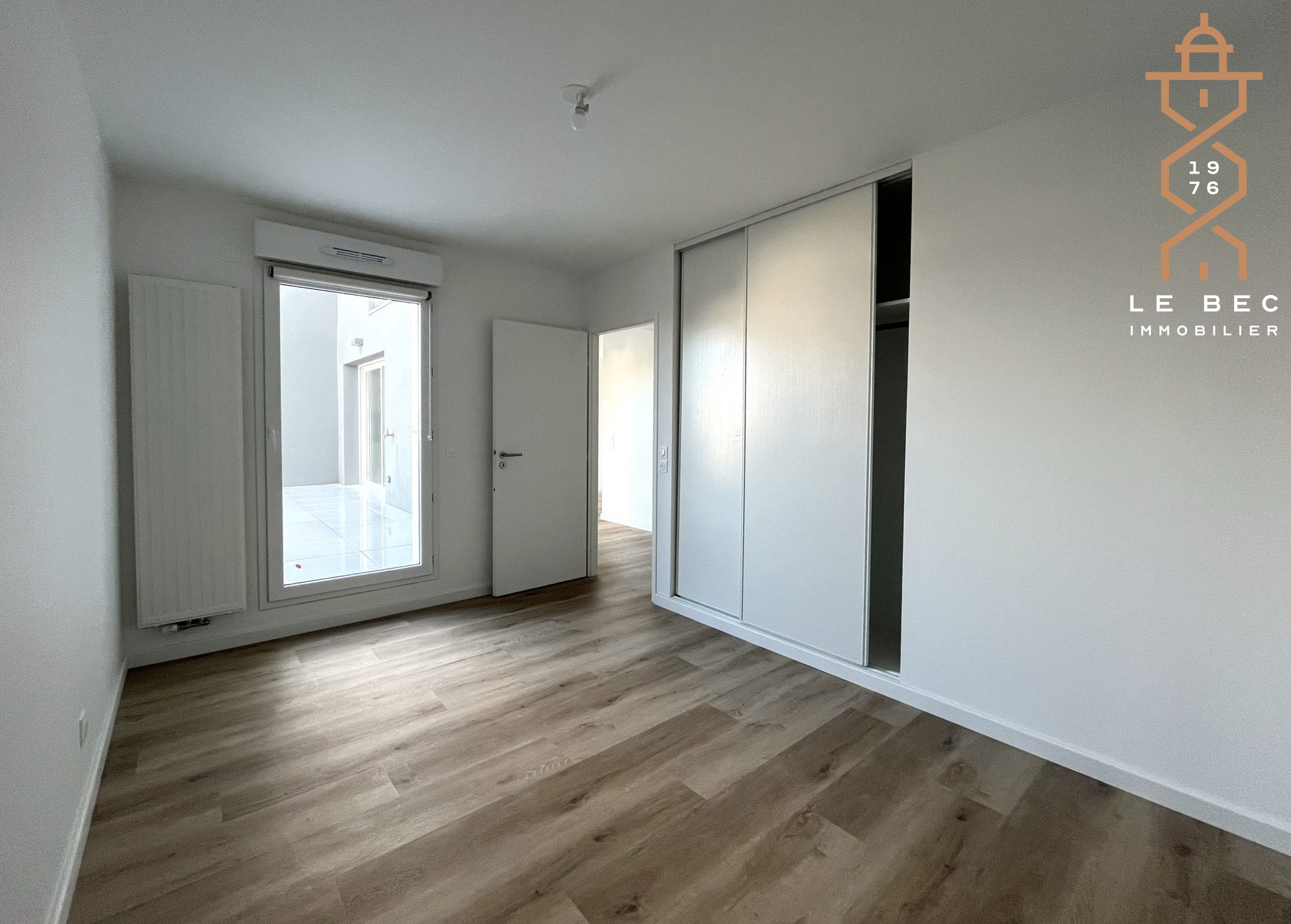 Bien: Appartement T2 récent avec terrasse à Vendre - VANNES