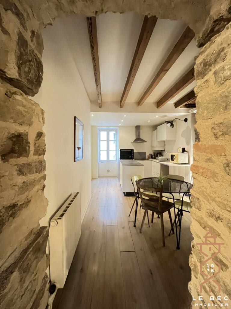 Bien: Grand T2 - Appartement de Charme à Vendre - Centre Ville VANNES