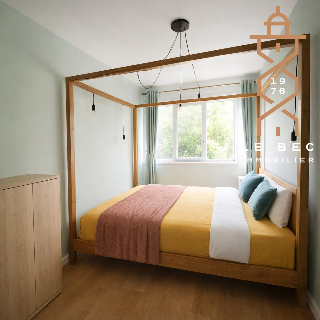 Bien: À VENDRE – T3 lumineux au dernier étage, centre-ville à pied