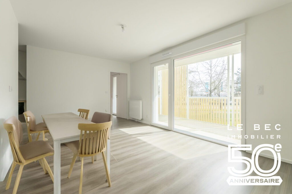 Bien: Appartement T2 de 2024 avec garage à Vendre