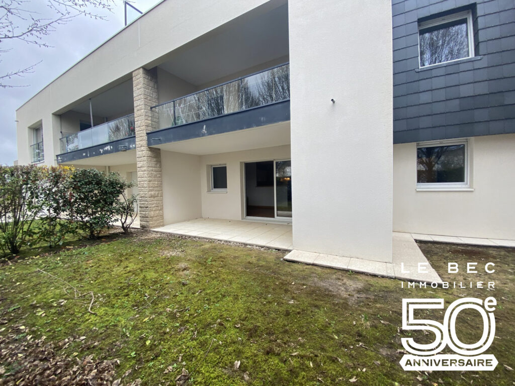 Bien: APPARTEMENT TYPE 3 AVEC TERRASSE rive Gauche du Port