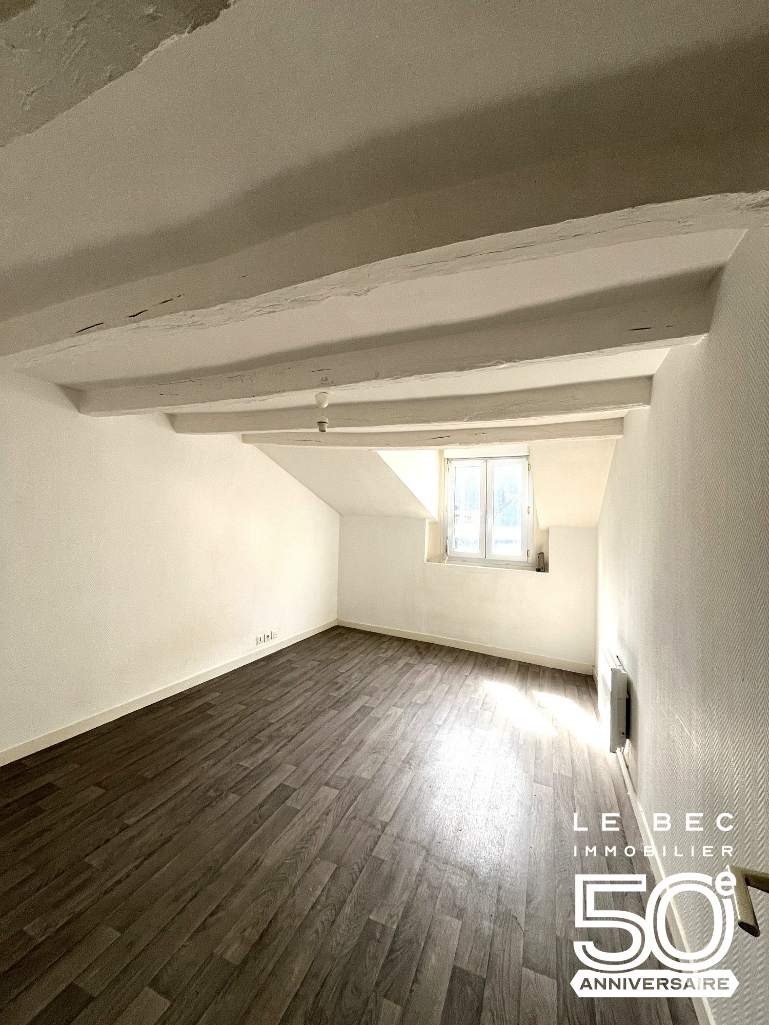Bien: Appartement de caractère T3 à rénover VANNES