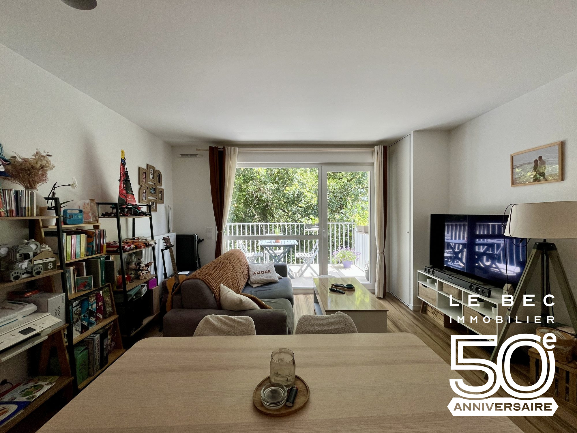 Bien: À VENDRE – Superbe T2 neuf de 47 m² avec parking