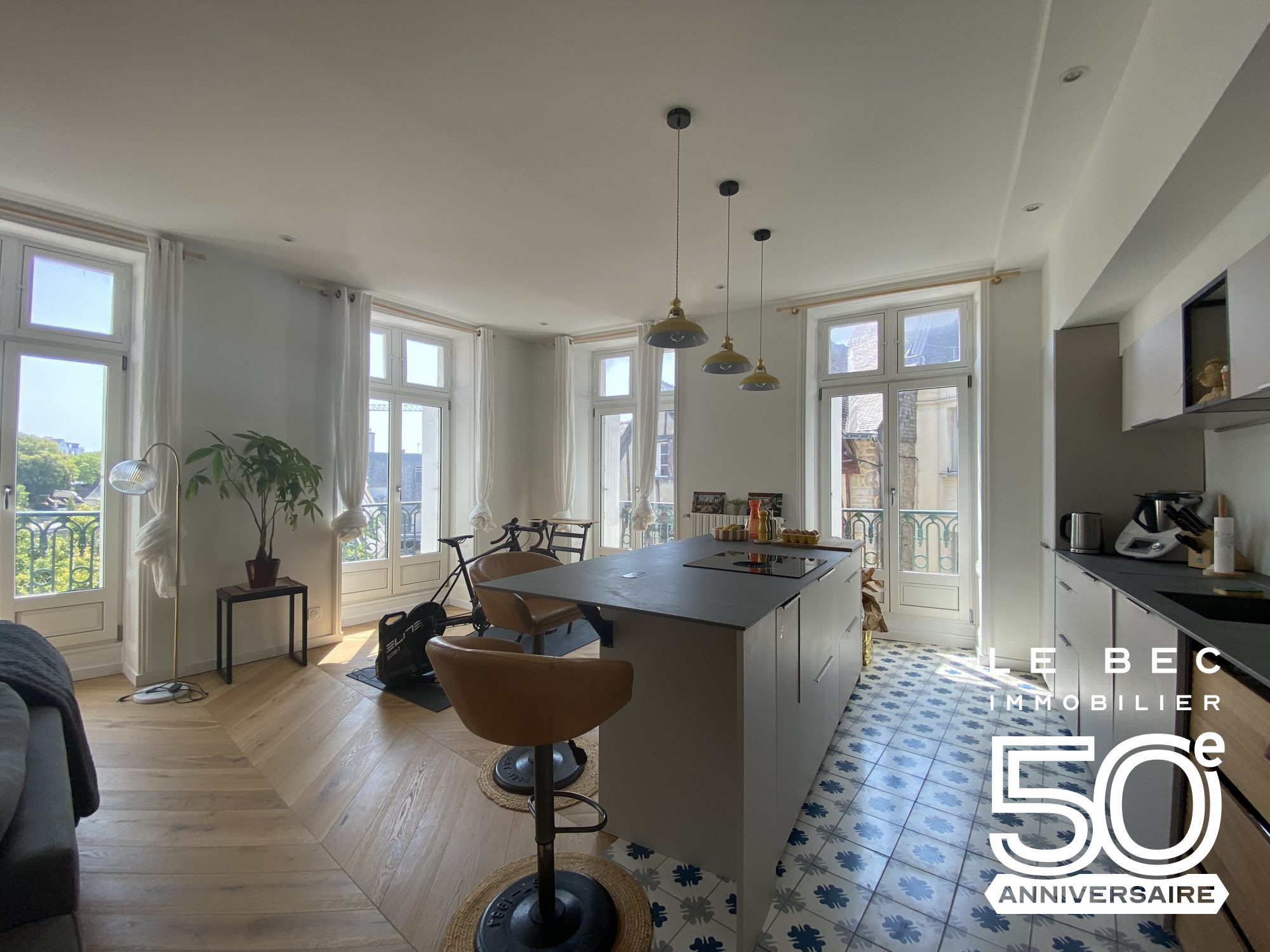 Bien: Vaste APPARTEMENT de CARACTERE Vue sur l'intra-muros de VANNES