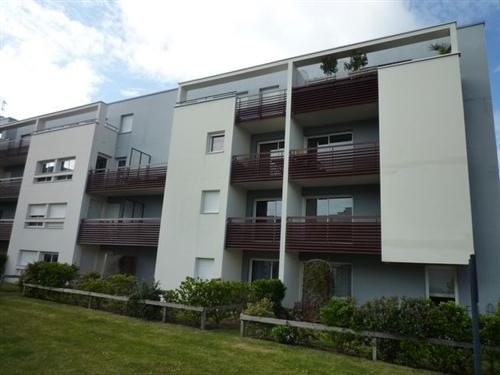 Bien: Appartement type 4 avec garage, parking et balcons
