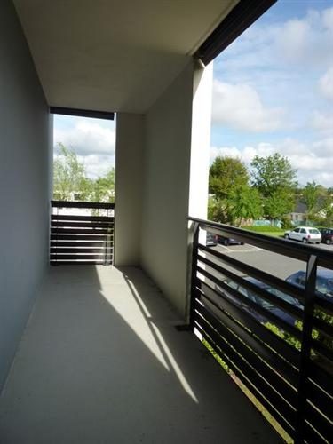 Bien: Appartement type 4 avec garage, parking et balcons