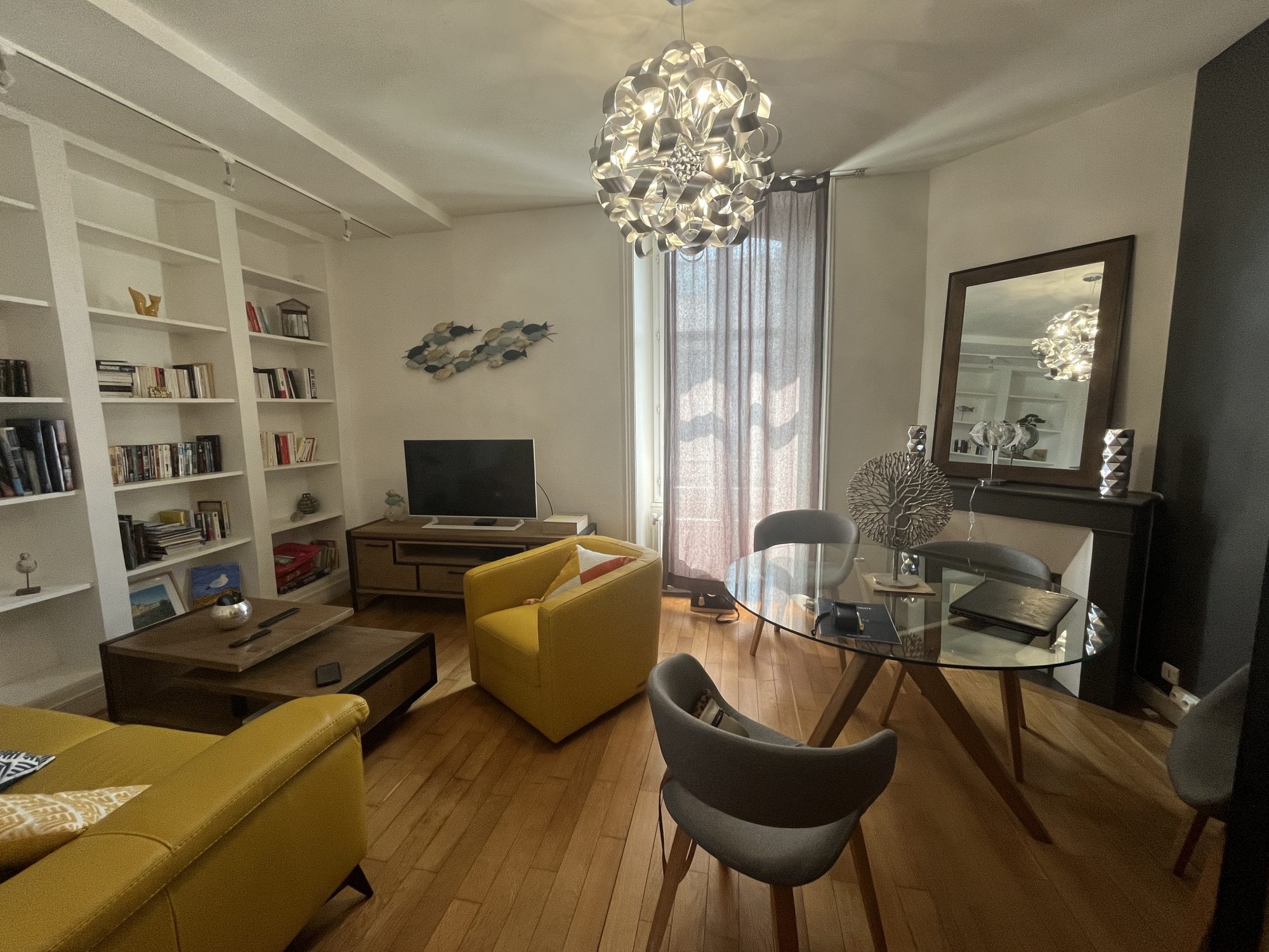 Bien: Appartement de caractère 2 chambres à Vendre
