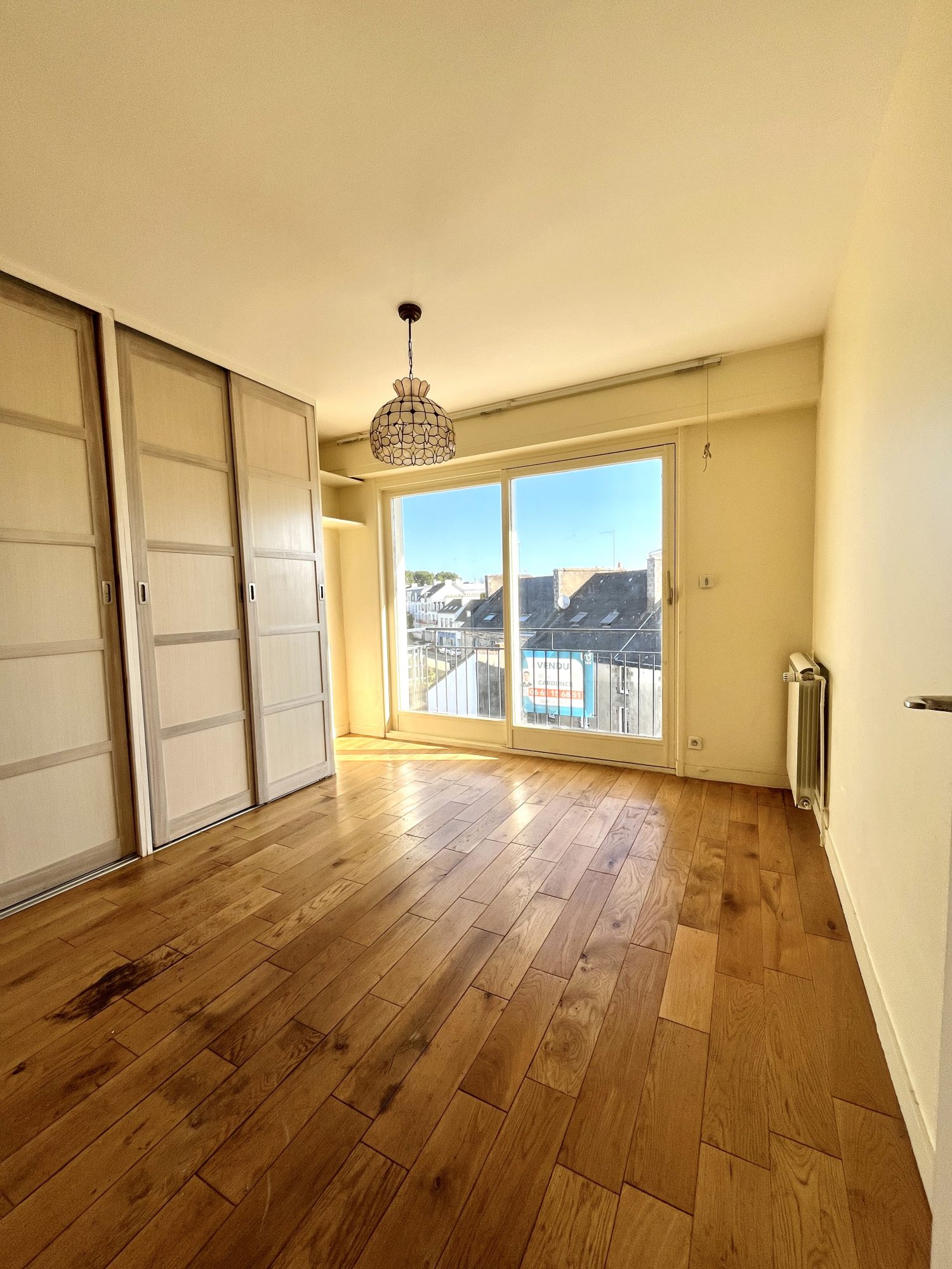 Bien: Centre ville Appartement 2 chambres avec garage à VENDRE
