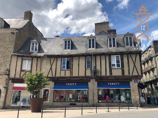 Bien: Au coeur du centre historique de Vannes : très bel emplacement n°1