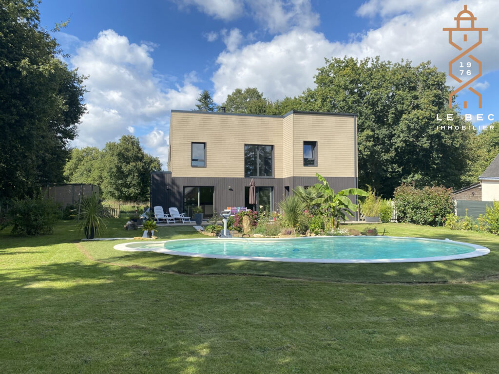 Bien: Maison 5 chambres avec piscine à Plaudren