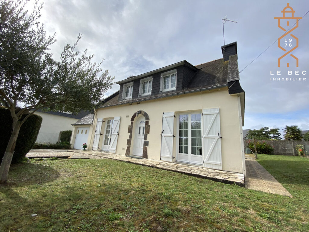 Bien: VANNES MAISON TRADITIONNELLE A VENDRE