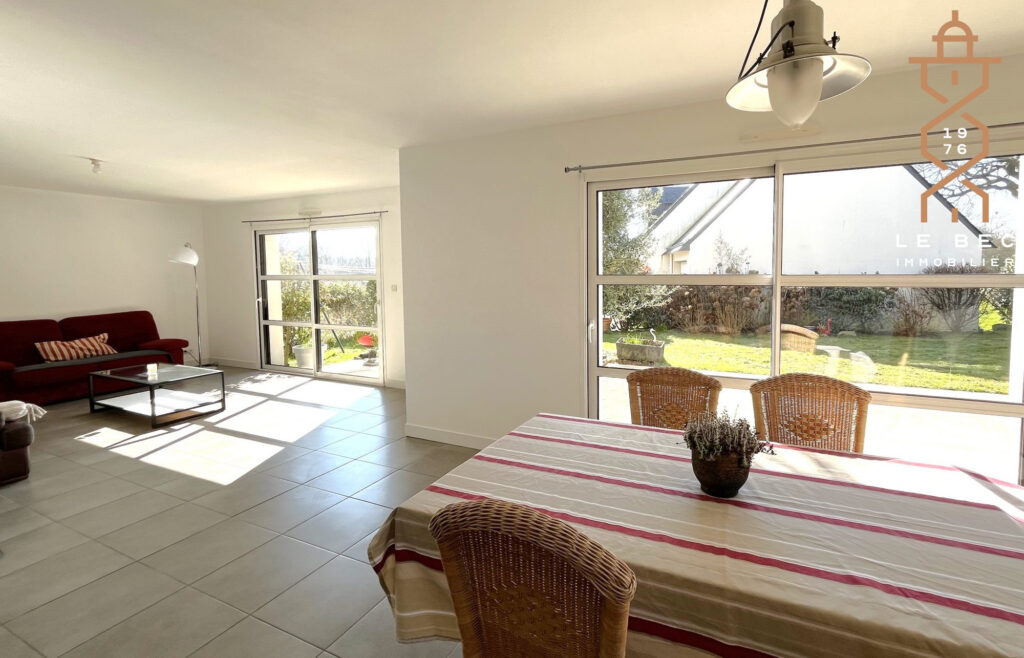 Bien: Maison Moderne 3 chambres à Vendre