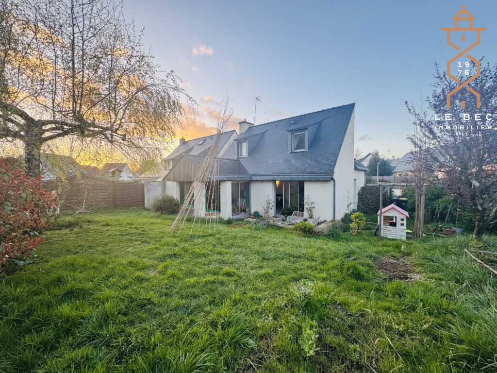 Bien: Maison traditionnelle 4 chambres à Vendre à VANNES