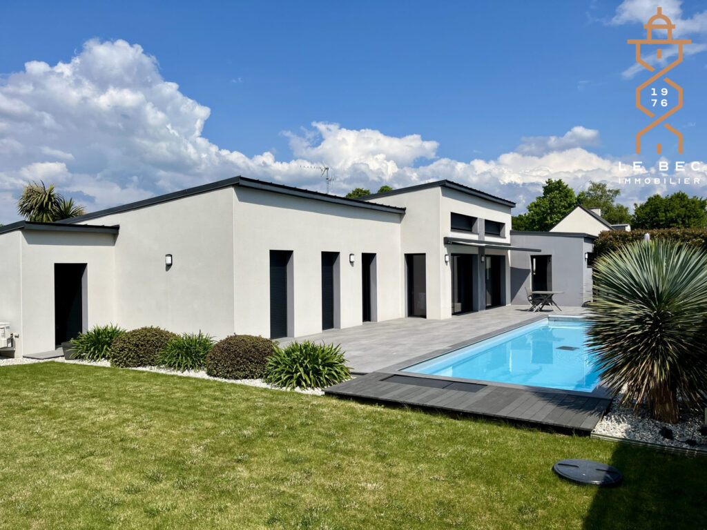 Bien: Maison moderne PLAIN PIED 5 pièces à Vendre à VANNES