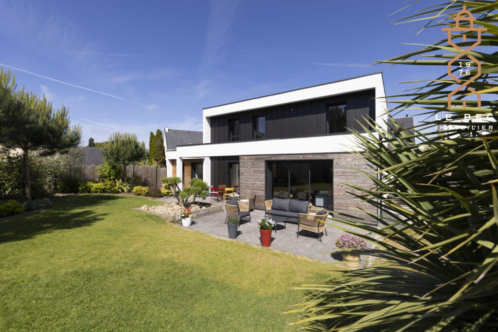 Bien: Maison moderne 4 chambres à Vendre sur VANNES EST