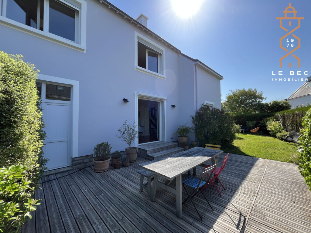 Bien: Maison traditionnelle 4 chambres à Vendre à VANNES