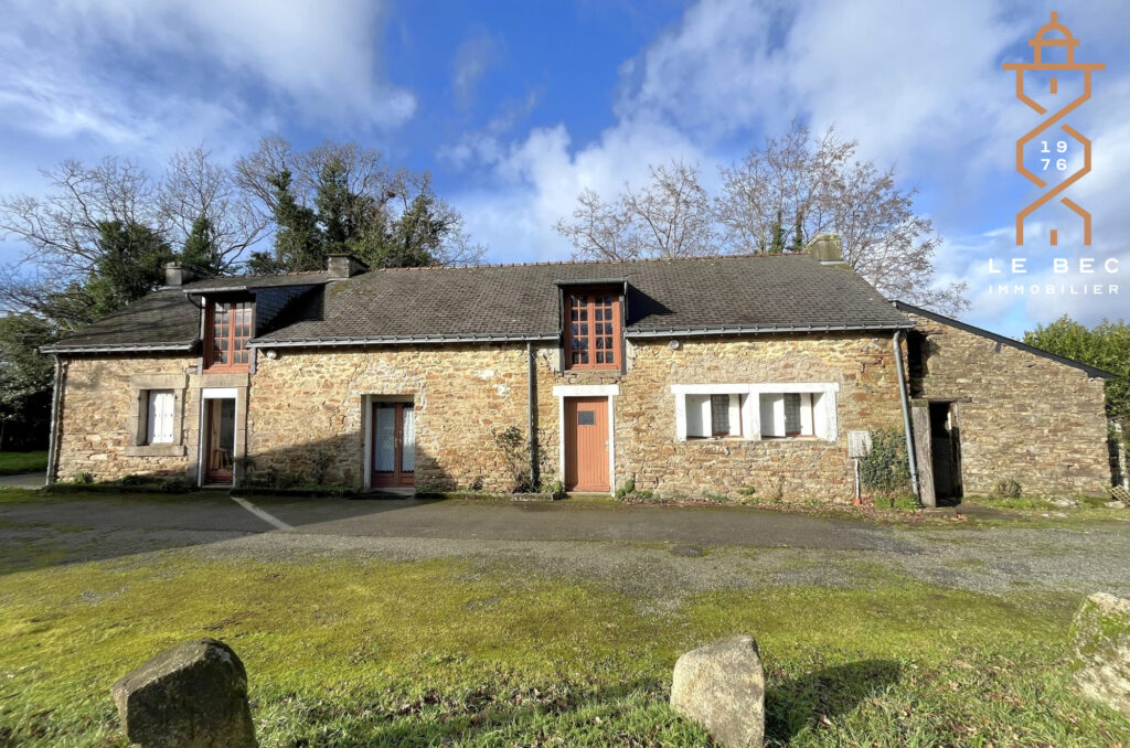 Bien: Longère à rénover dans quartier recherché à Vendre - VANNES