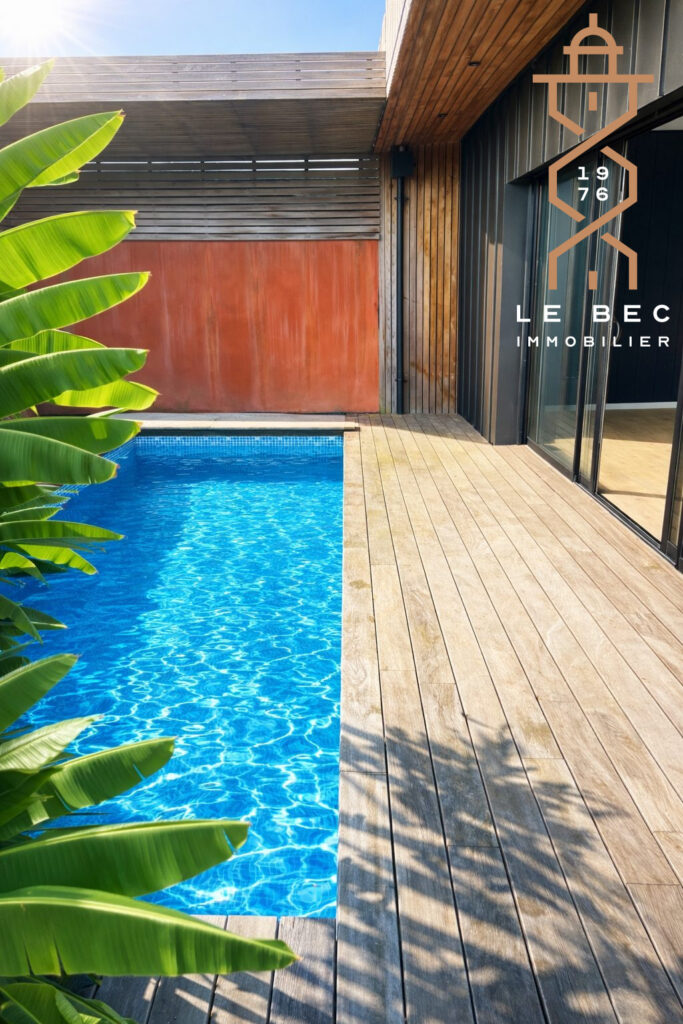 Bien: Maison de plain-pied avec piscine – 3 chambres à Vendre - VANNES